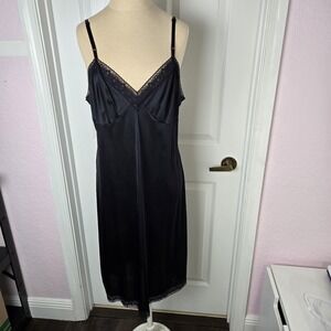 Vtg Vassarette Black Full Slip Women's Size 38 Lingerie Nylon‎ Lace Nightgown